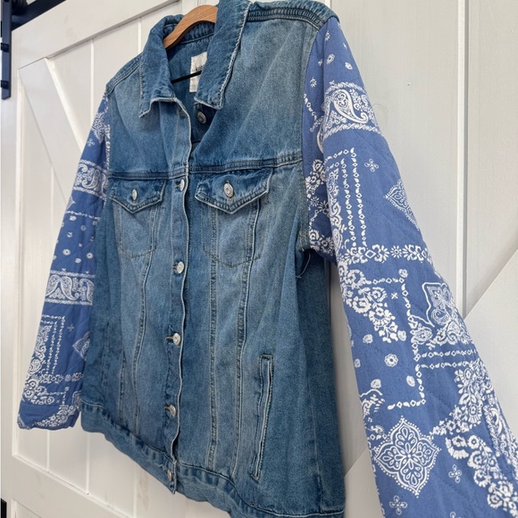 Kensie Quilted Bandana Sleeve Denim Jacket - Picture 3 of 4